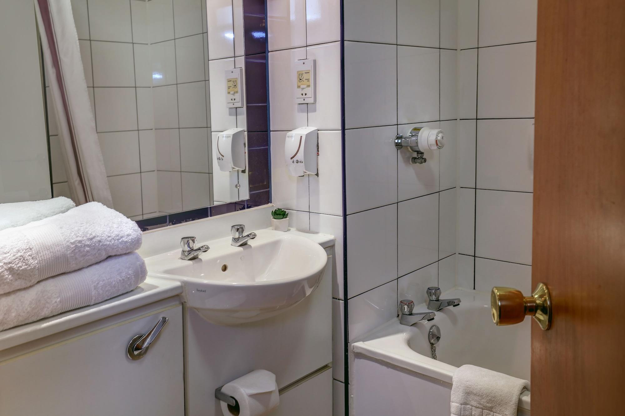 Plaza Chorley; Sure Hotel Collection By Best Western ชอร์เลย์ ภายนอก รูปภาพ