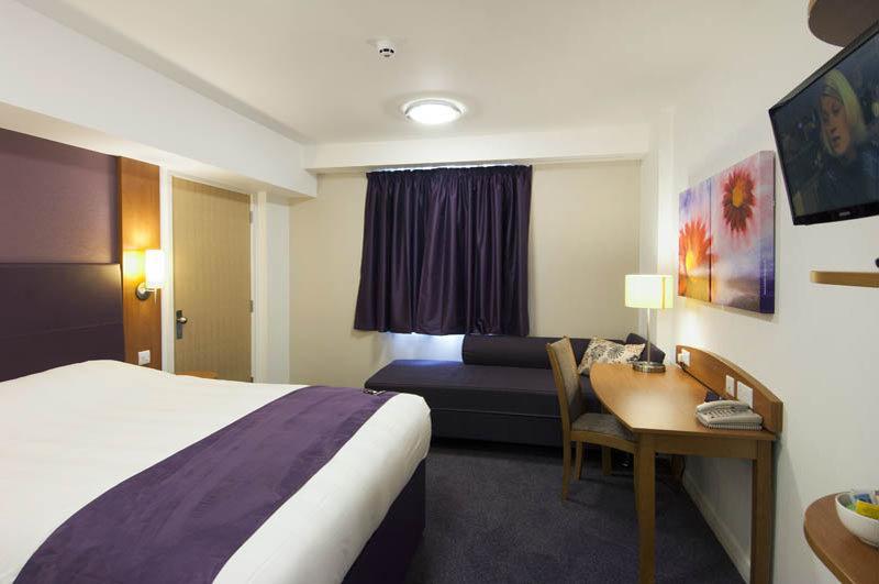 Plaza Chorley; Sure Hotel Collection By Best Western ชอร์เลย์ ภายนอก รูปภาพ